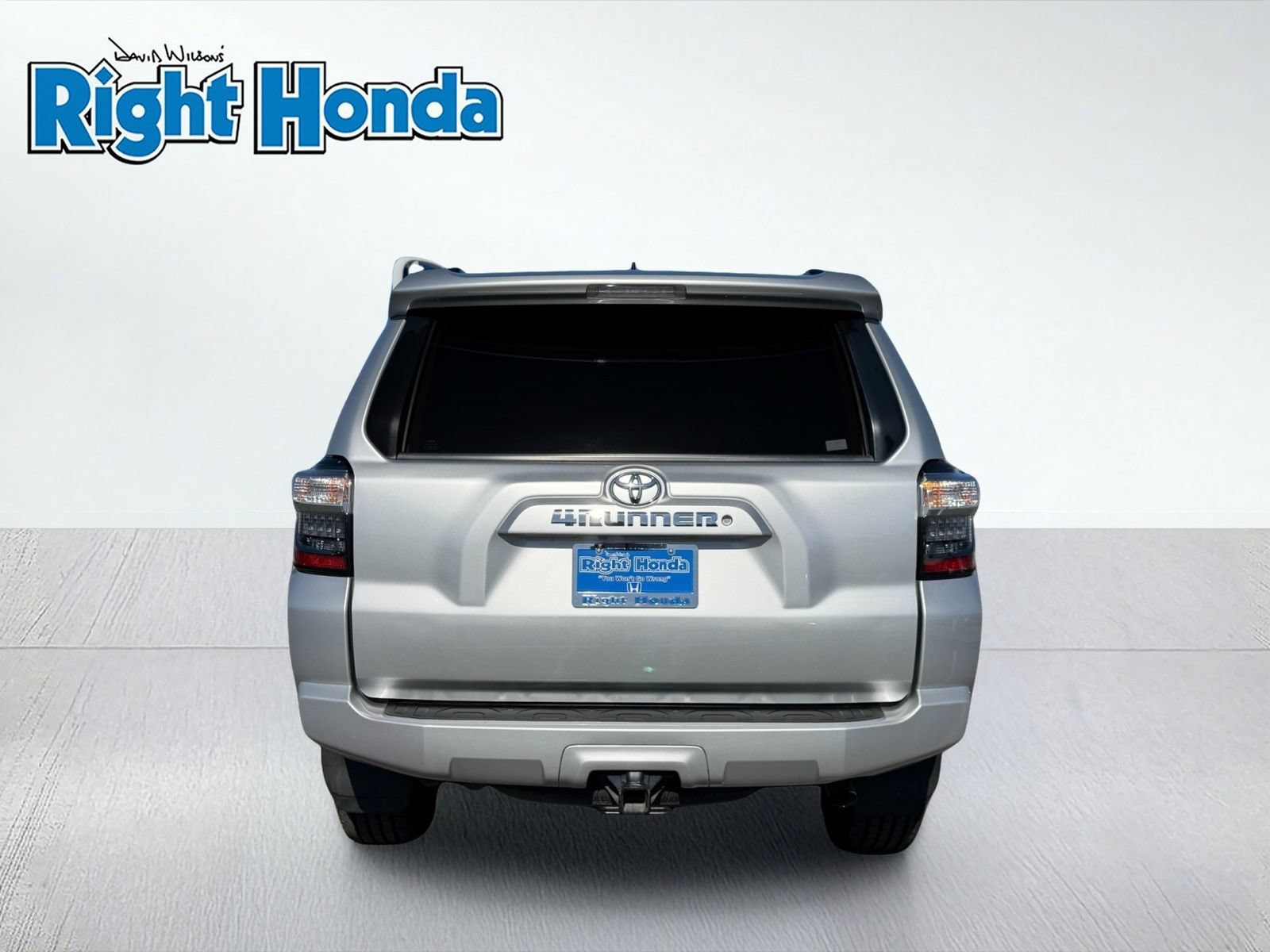 Used 2020 Toyota 4Runner SR5 RWD image 7