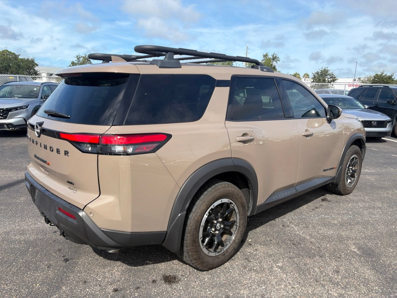 Used 2025 Nissan Pathfinder Rock Creek AWD/4WD image 7