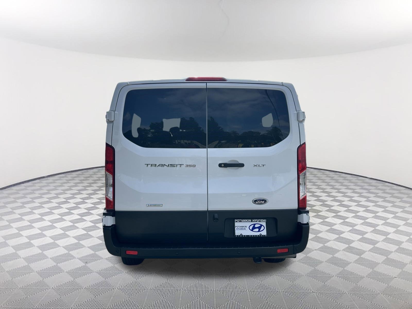 Used 2023 Ford Transit 350 XLT RWD image 8