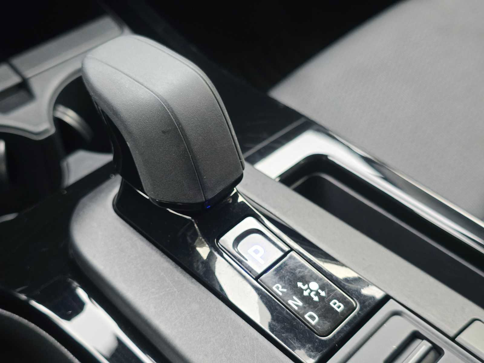 Used 2024 Toyota Prius LE image 37