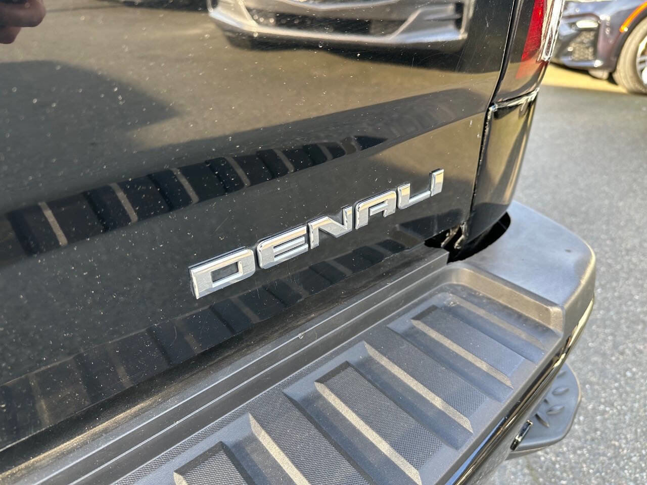 Used 2016 GMC Sierra 2500 Denali w/ Duramax Plus Package AWD/4WD image 5
