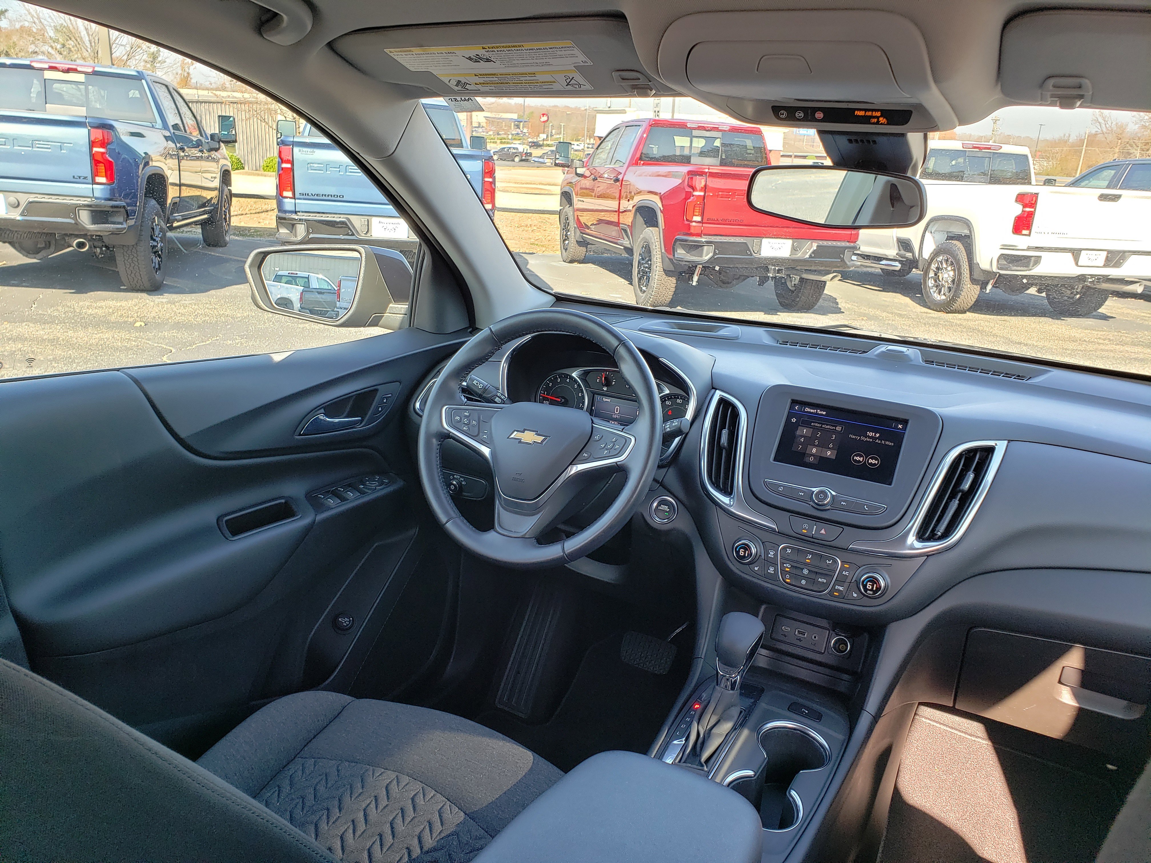 Used 2022 Chevrolet Equinox LT w/ Driver Convenience Package image 39