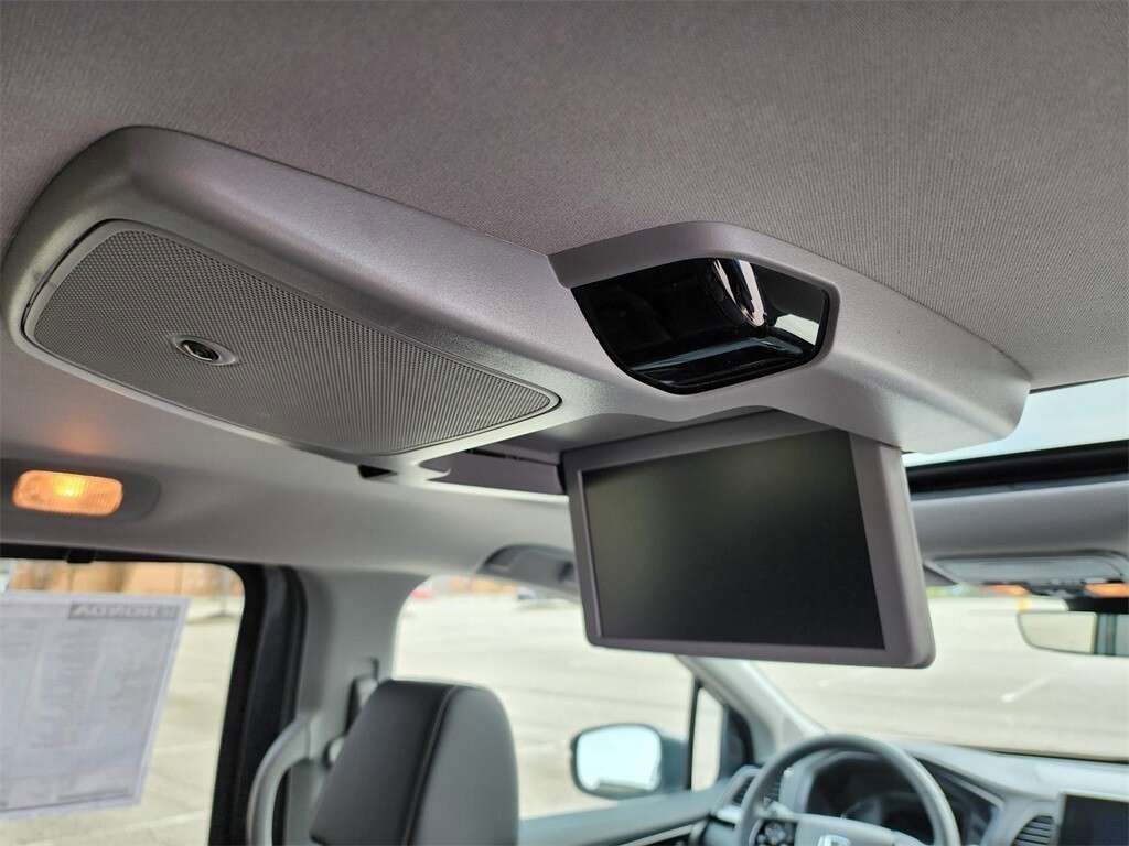 Used 2024 Honda Odyssey Touring image 24