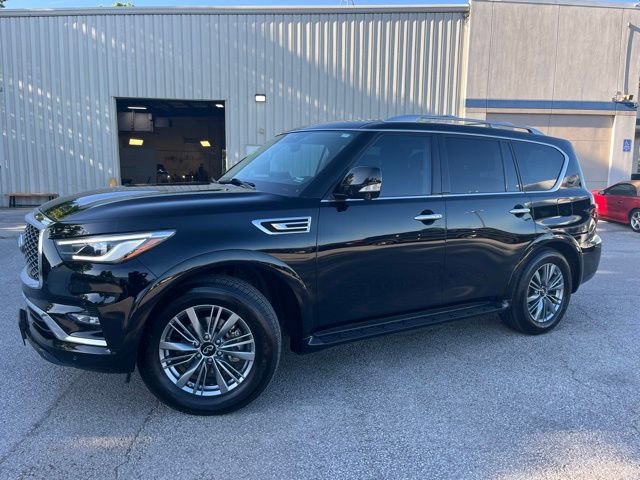 Used 2022 INFINITI QX80 Luxe w/ Cargo Package AWD/4WD image 2