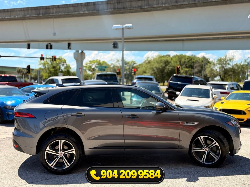 Used 2017 Jaguar F-PACE R-Sport image 11