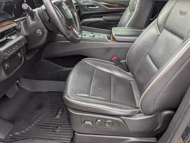 Used 2021 Cadillac Escalade ESV Premium Luxury w/ LPO, Illumination Package image 15