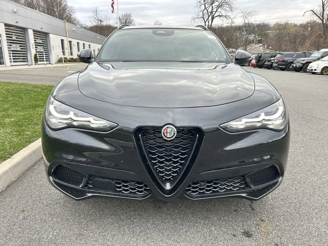 New 2026 Alfa Romeo Stelvio Sprint AWD/4WD image 3