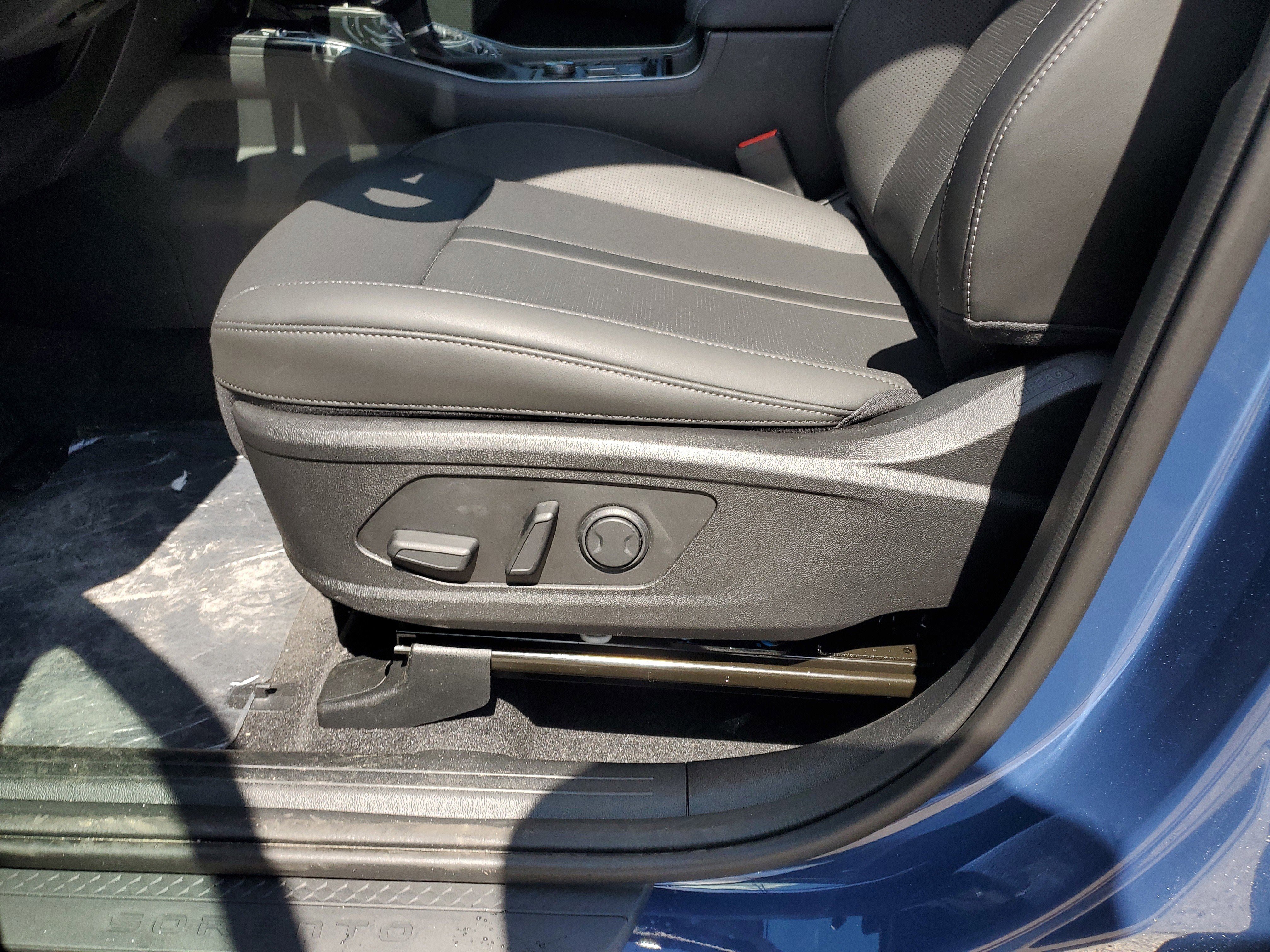 New 2025 Kia Sorento EX image 15