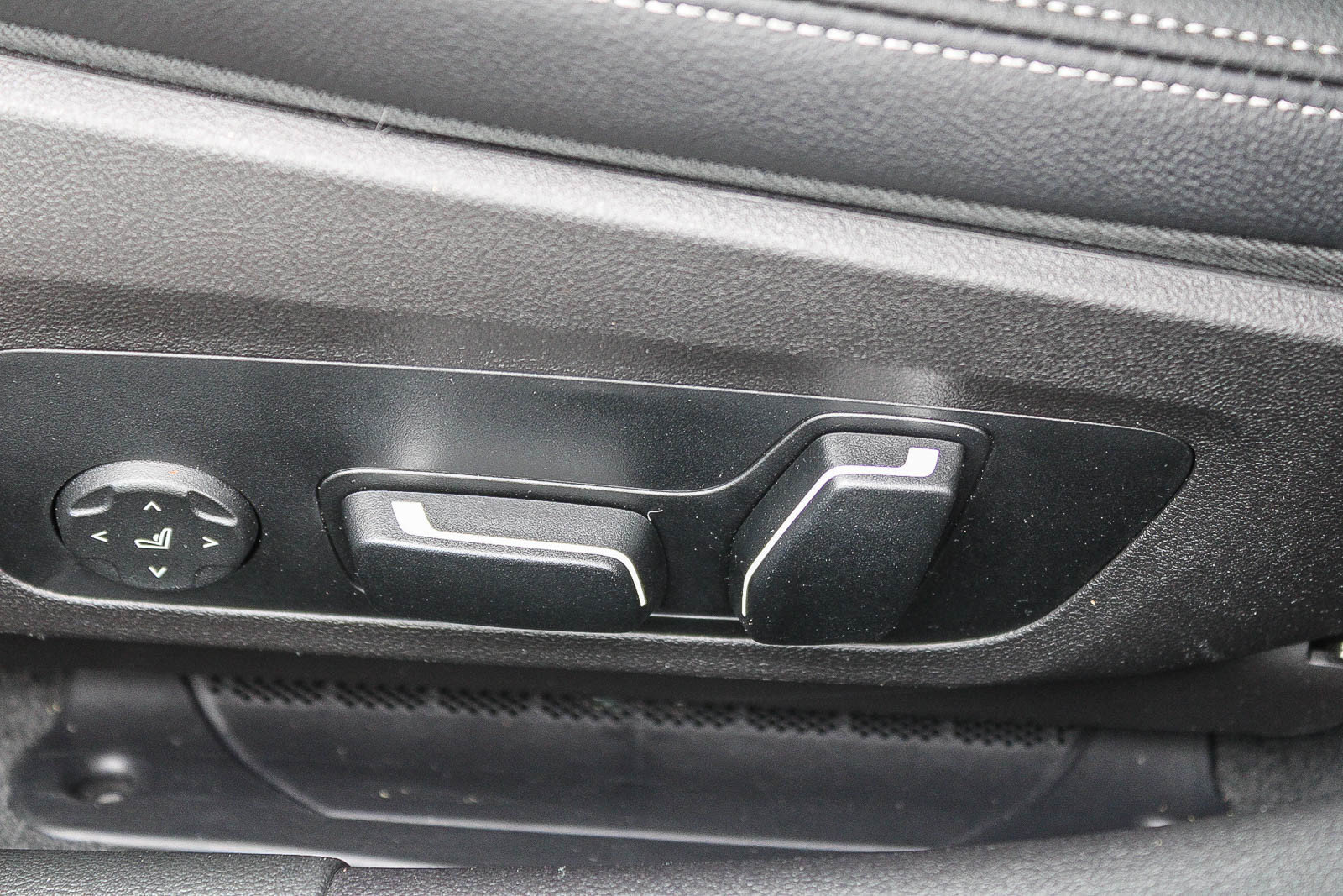 Used 2026 BMW 330i Sedan RWD image 18