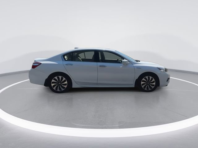 Used 2017 Honda Accord Touring image 12