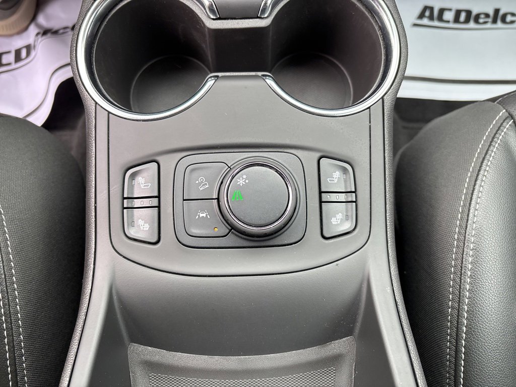 Used 2024 GMC Terrain SLT image 26