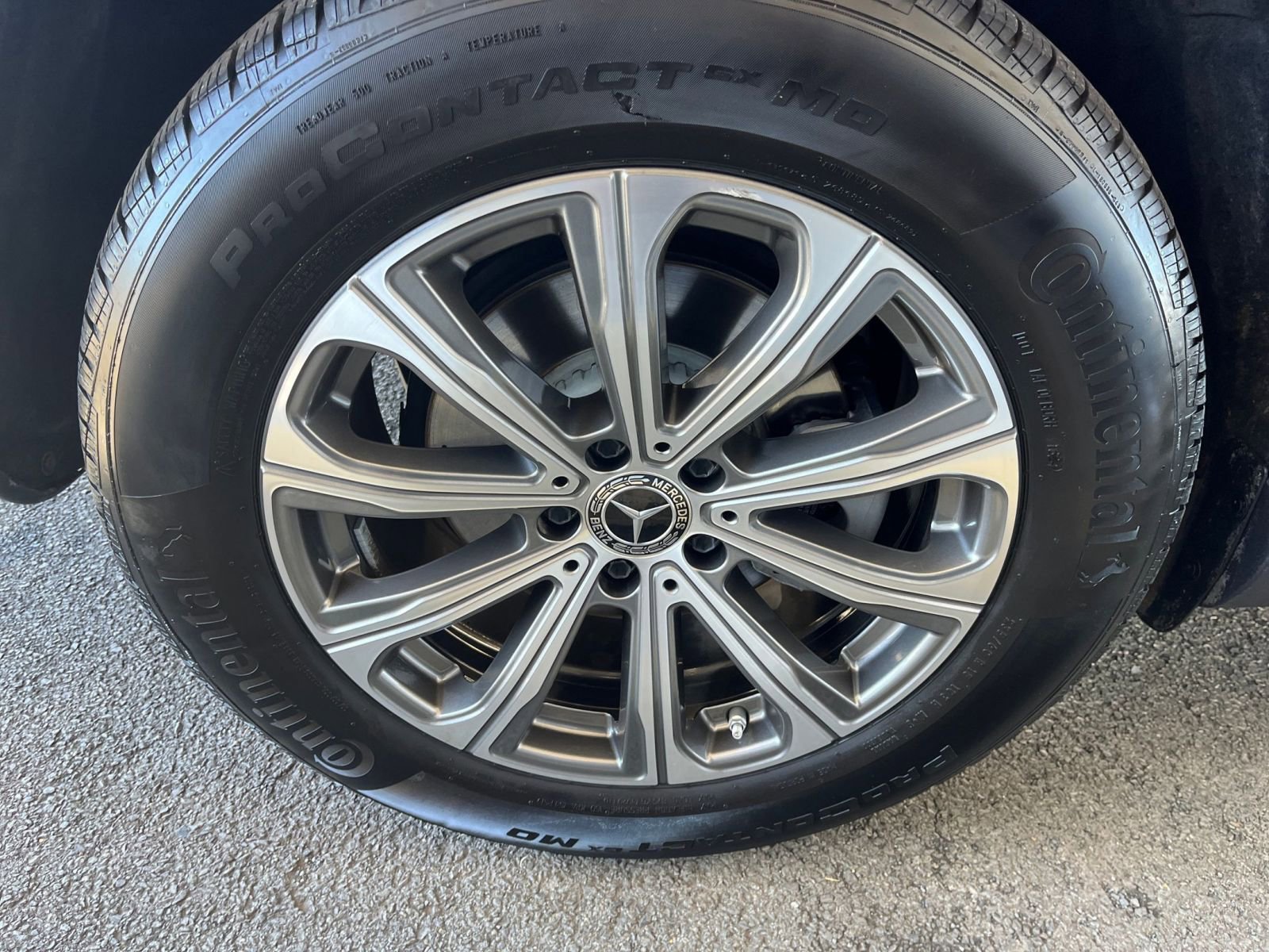 Used 2024 Mercedes-Benz GLC 300 GLC 300 image 32