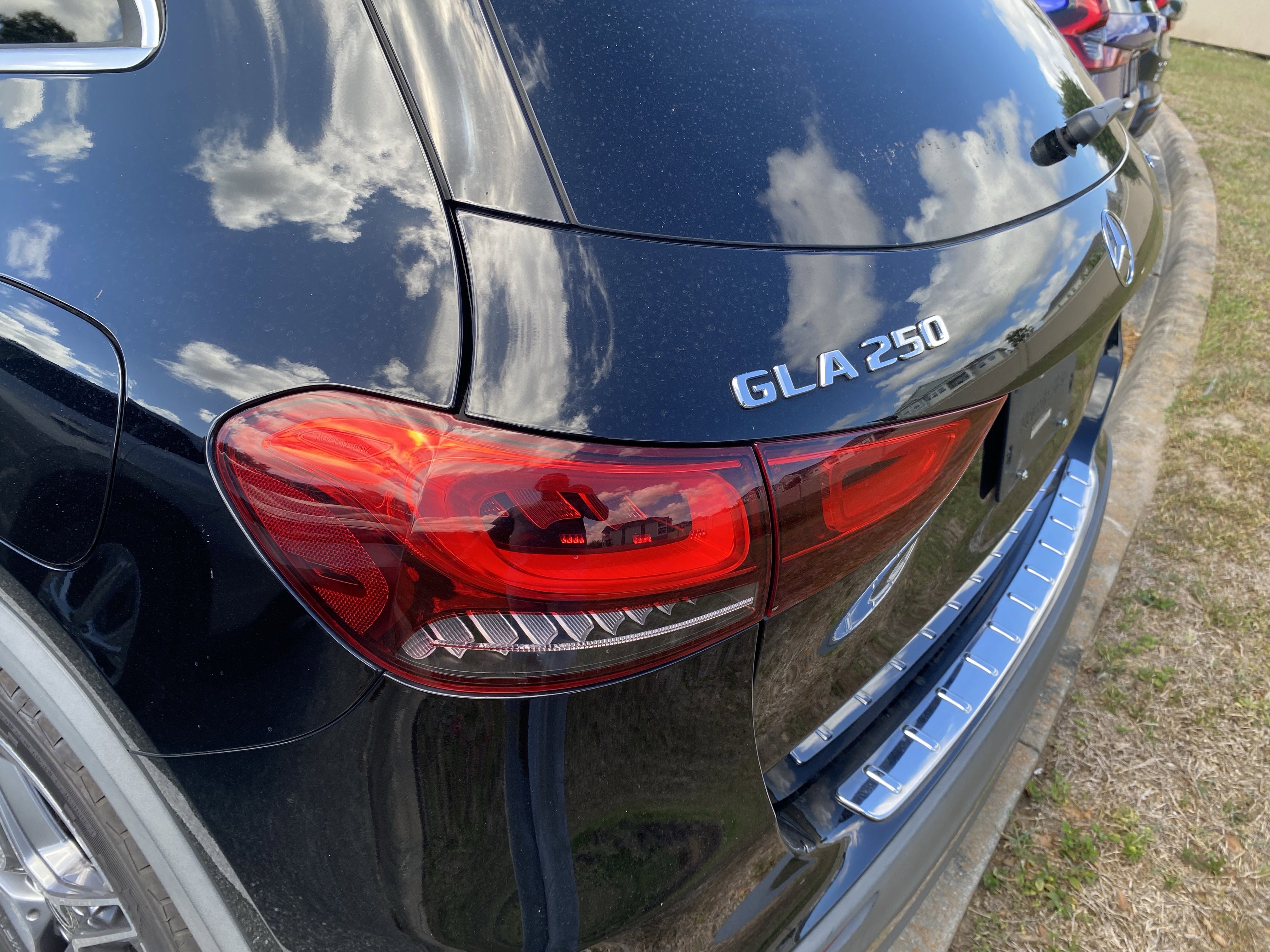 Used 2022 Mercedes-Benz GLA 250 4MATIC image 21
