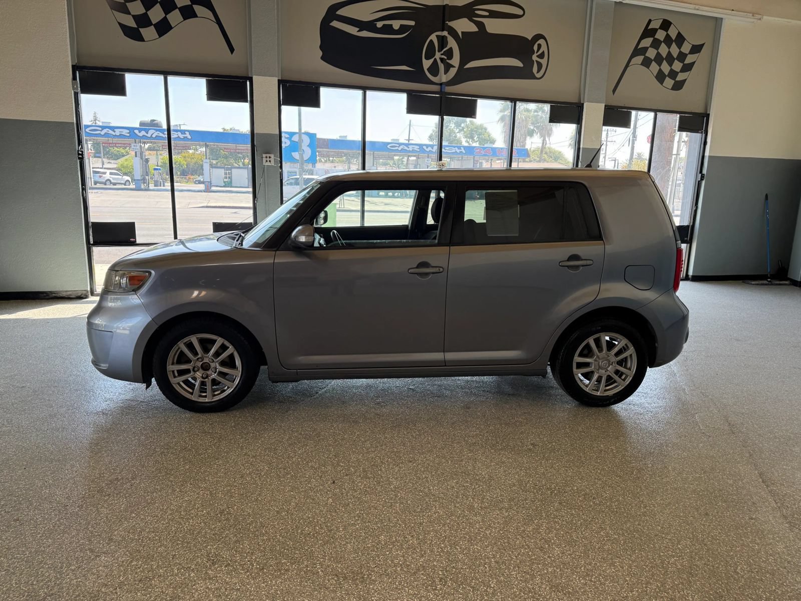 Used 2009 Scion xB FWD image 4