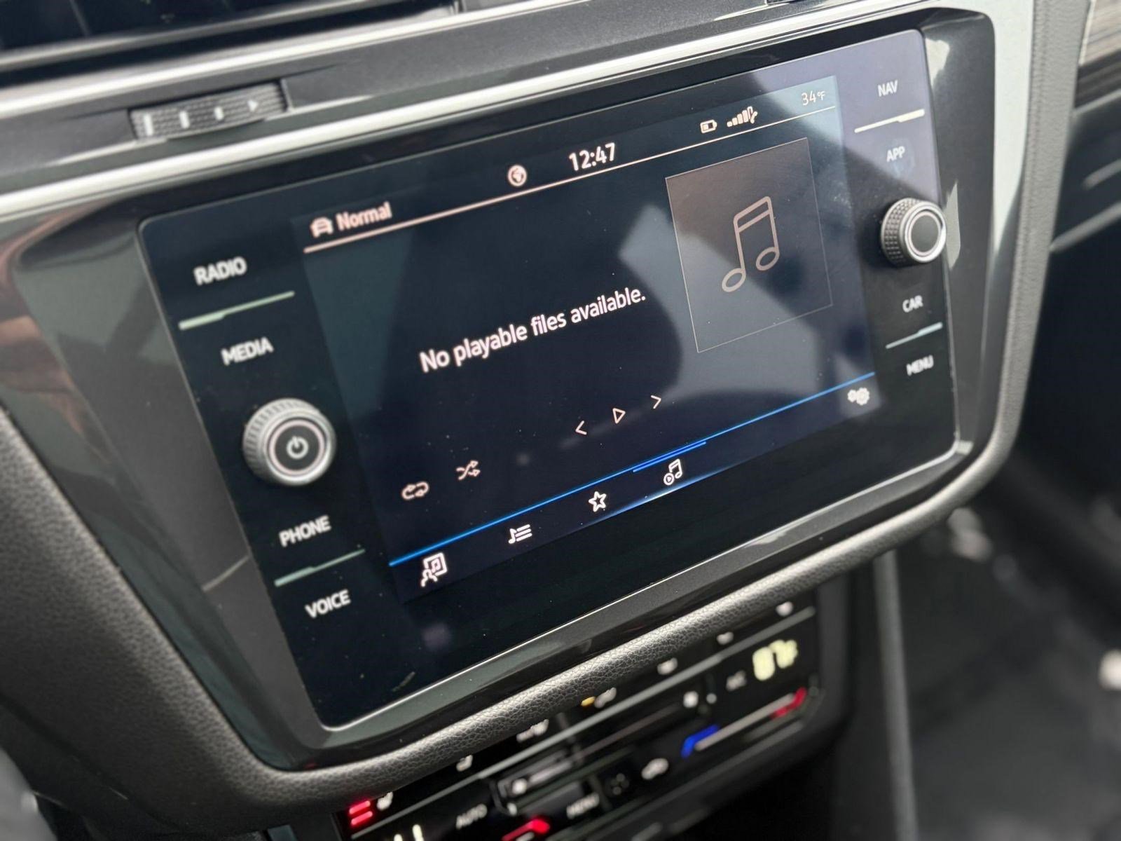 Used 2024 Volkswagen Tiguan SEL R-Line image 23