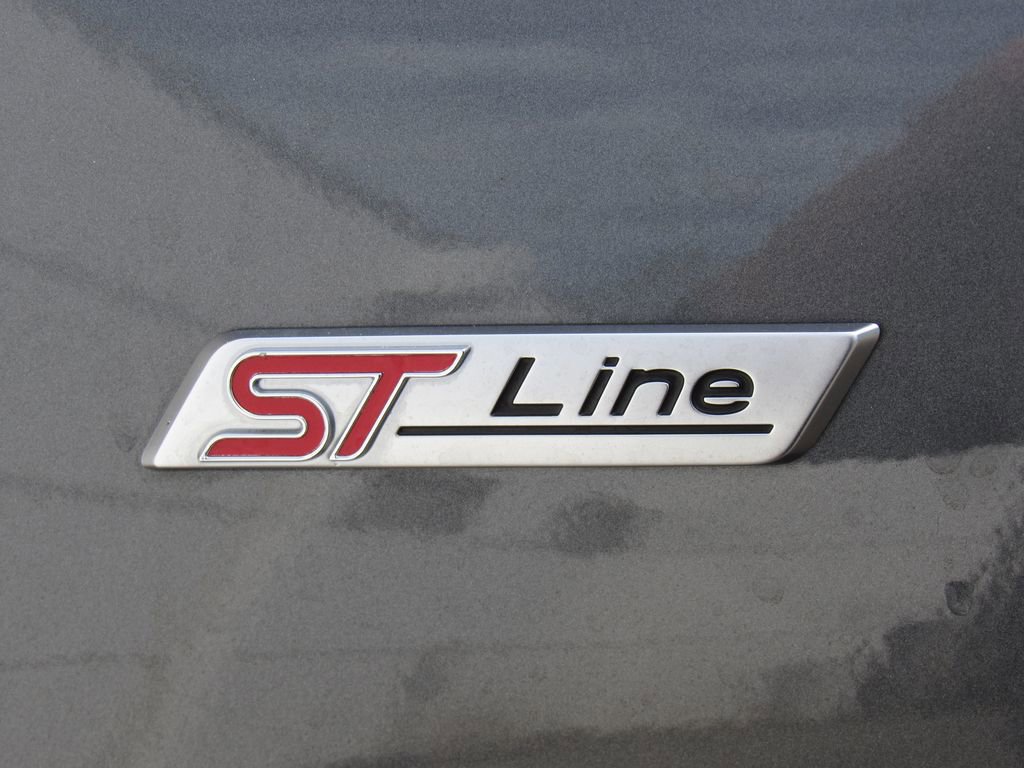 Used 2025 Ford Escape ST-Line AWD/4WD image 9