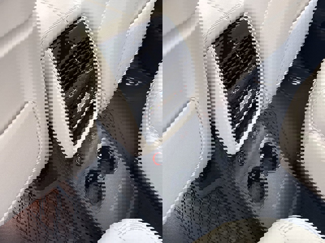 New 2026 BMW X7 M60i image 49