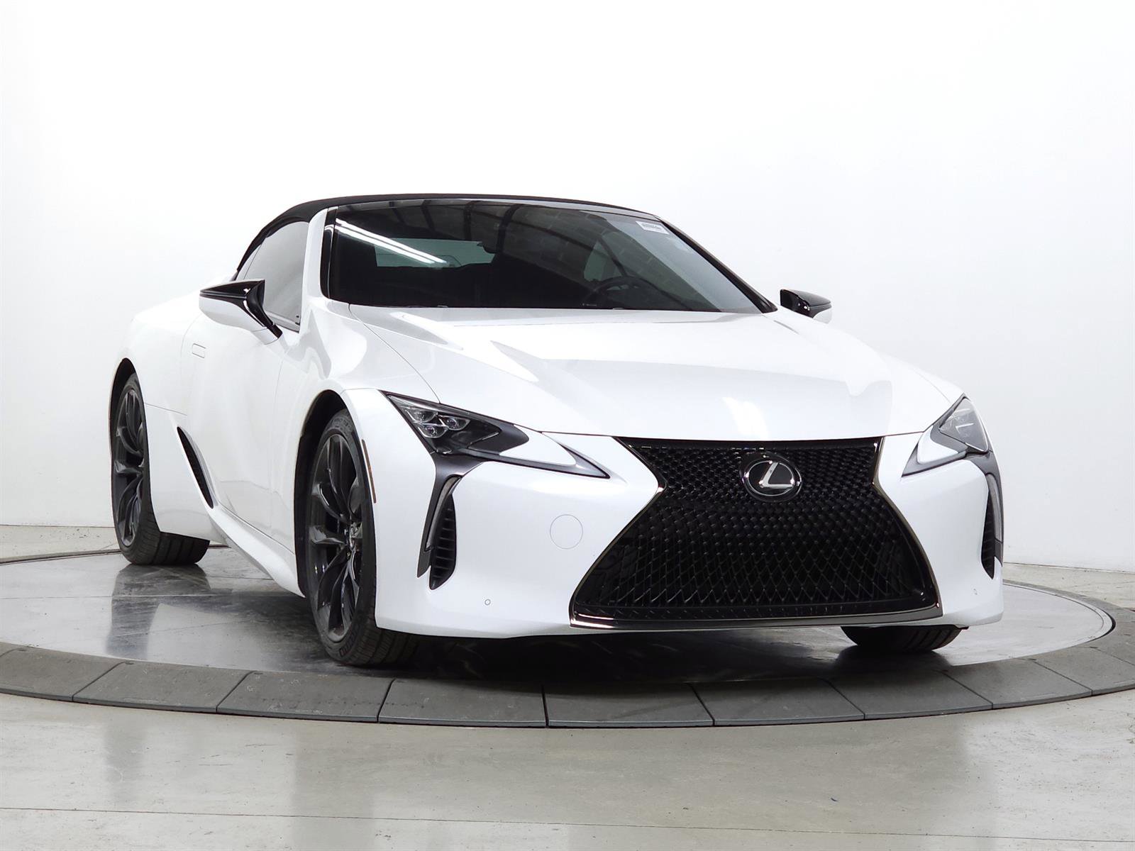 Used 2023 Lexus LC 500 Convertible image 11