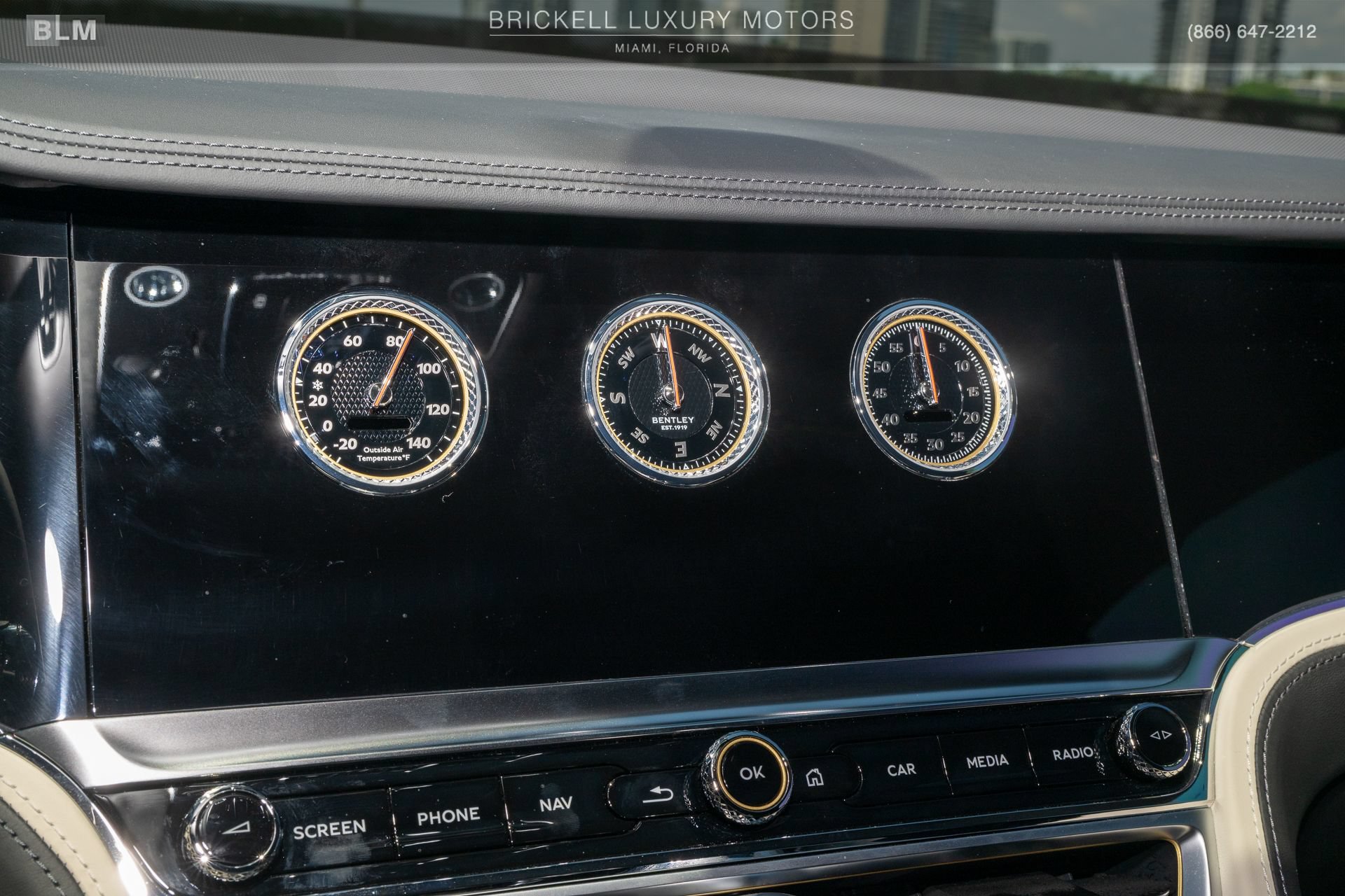 Used 2025 Bentley Flying Spur Plug-In Hybrid w/ First Edition Specification AWD/4WD image 40