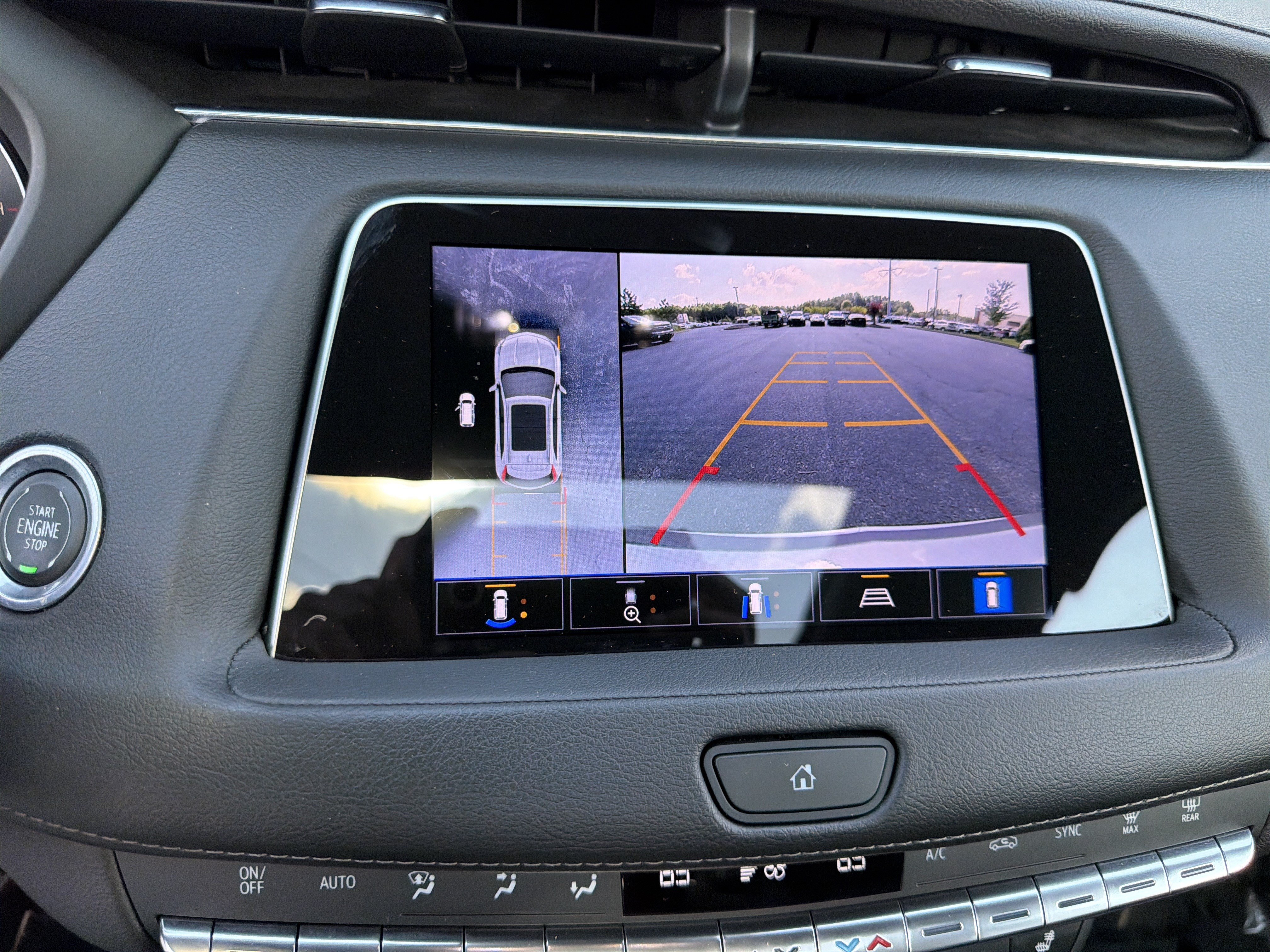 Used 2023 Cadillac XT4 Premium Luxury FWD image 31