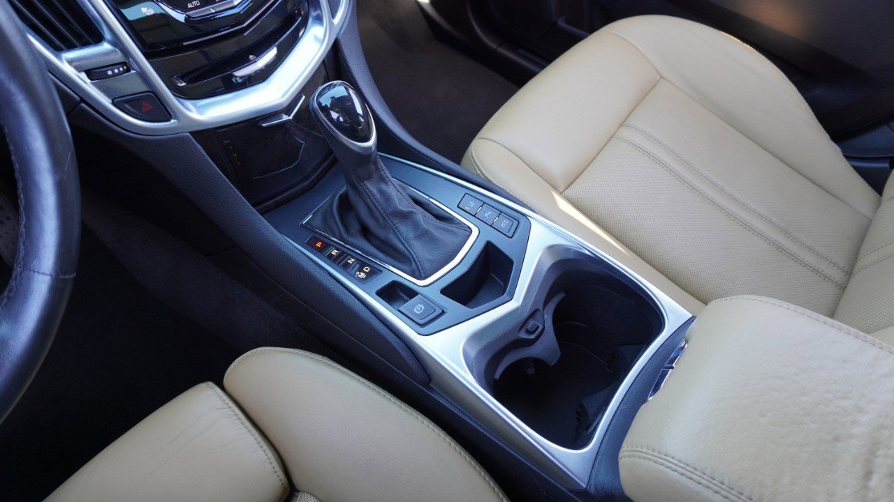 Used 2015 Cadillac SRX Luxury w/ Driver Awareness Package image 18