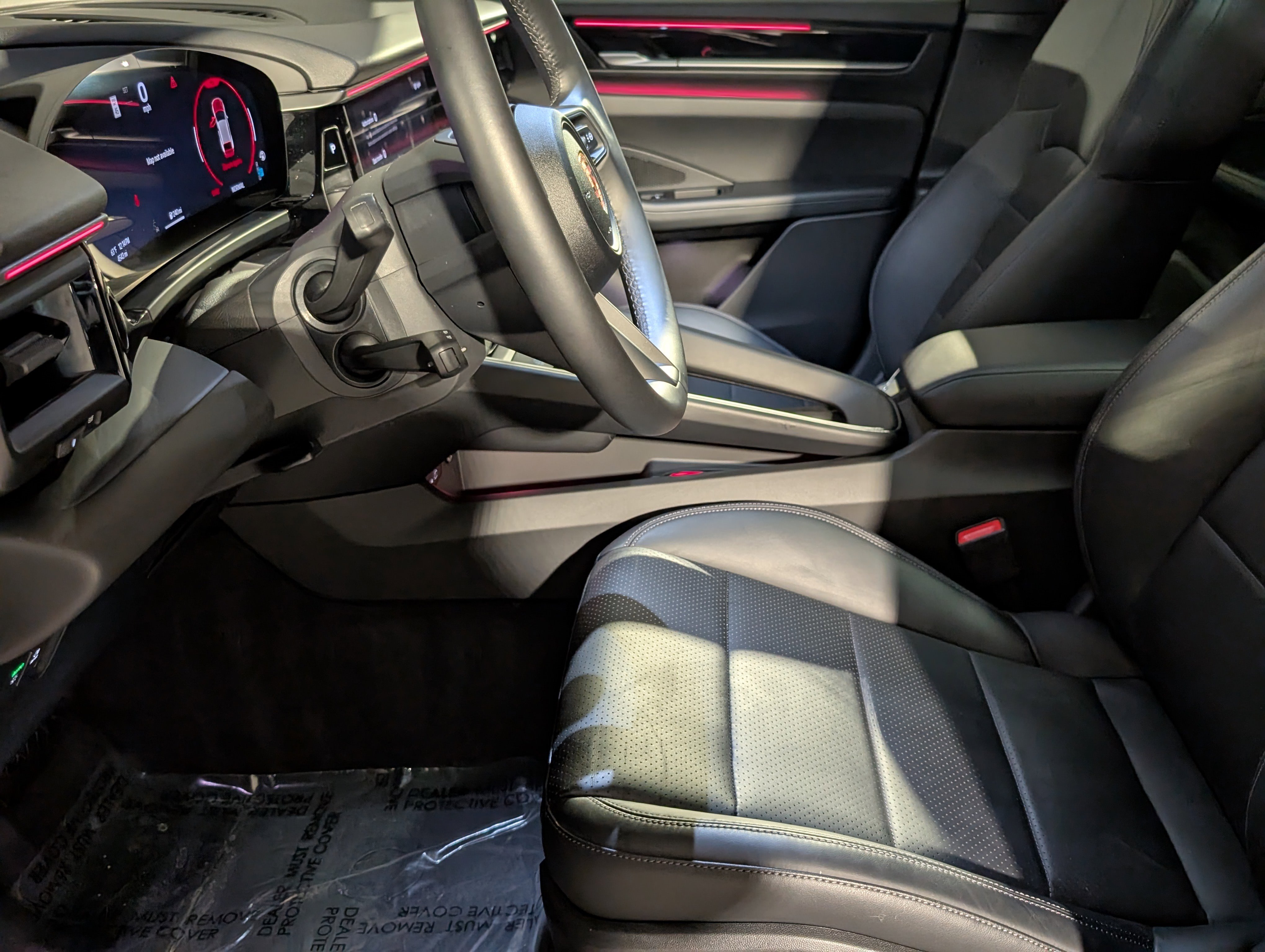 Certified 2025 Porsche Macan Electric image 5