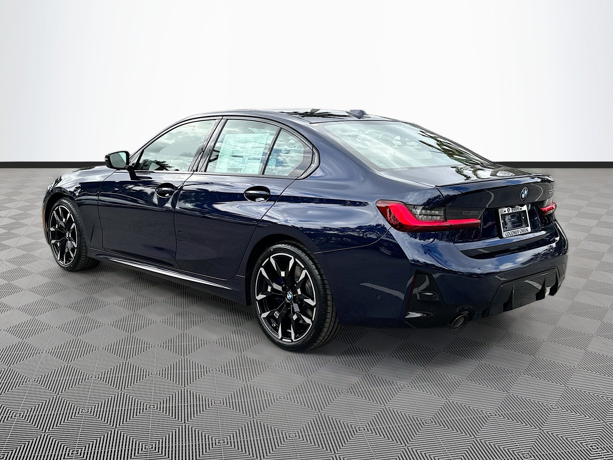 New 2025 BMW 330i Sedan w/ M Sport Package image 5
