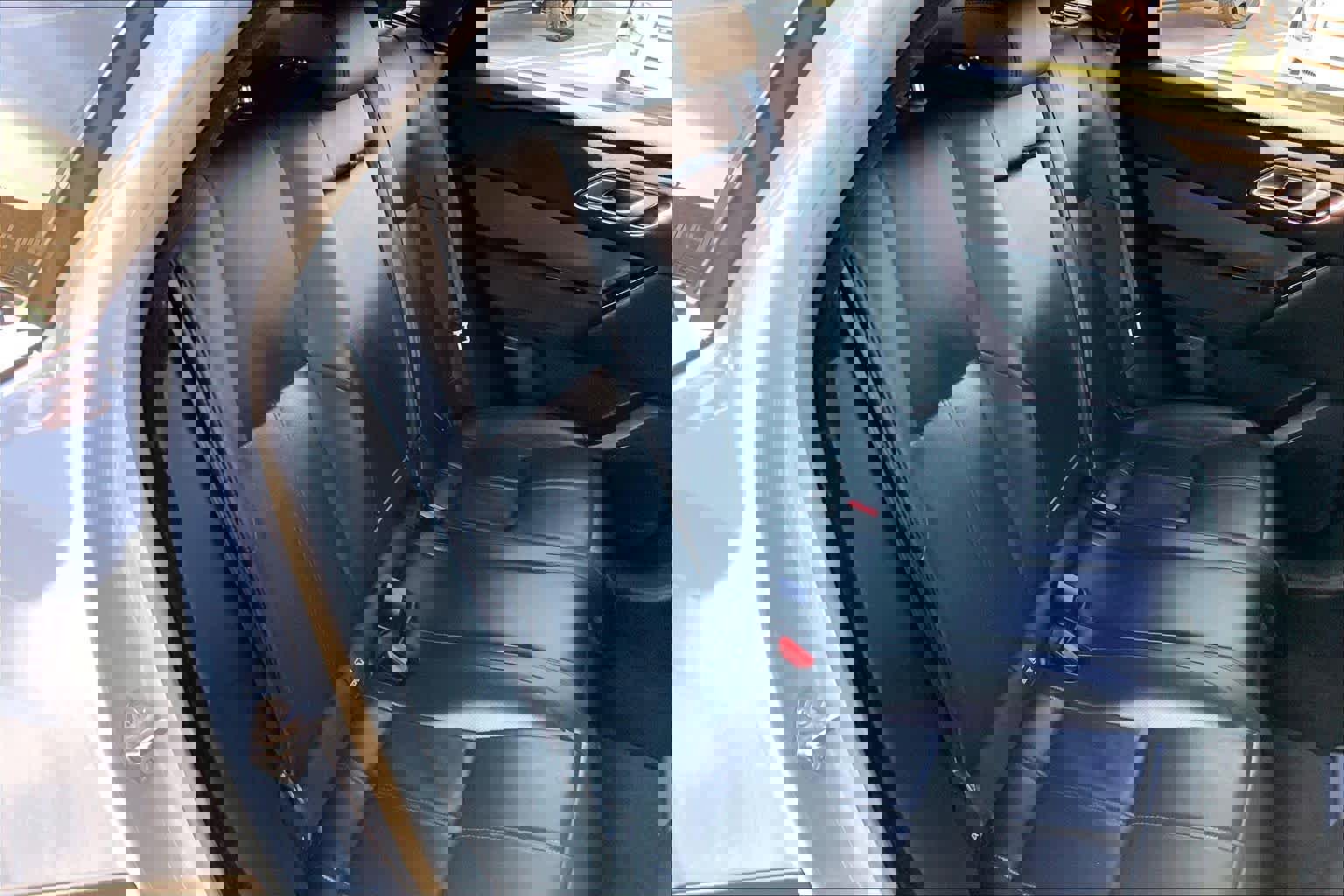 Certified 2025 Land Rover Range Rover Velar Dynamic SE image 17