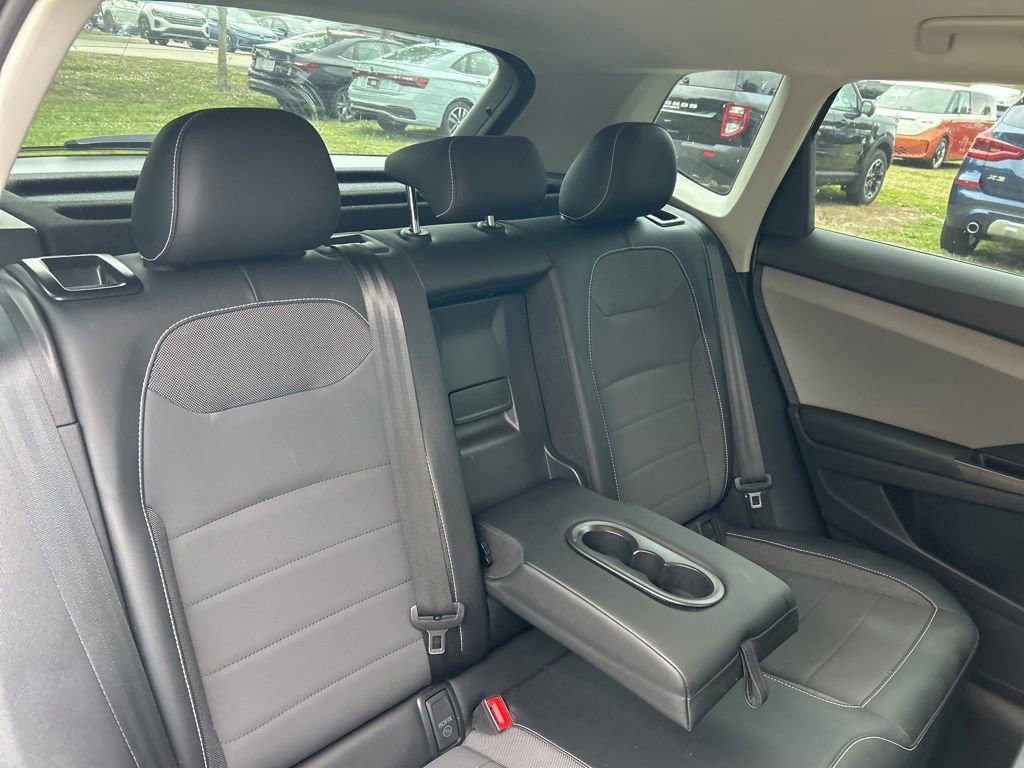 Used 2022 Volkswagen Taos SE image 48