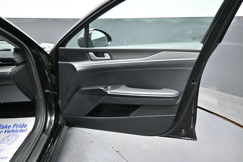 Used 2025 Kia K5 LXS FWD image 18