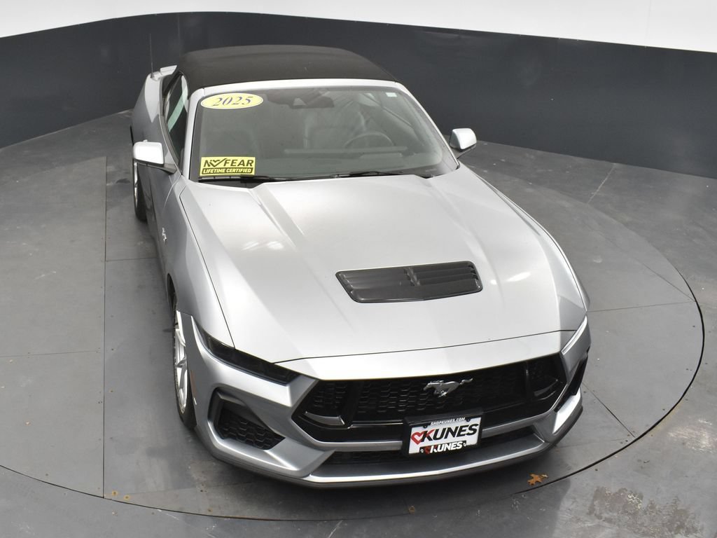Used 2025 Ford Mustang GT Premium RWD image 26