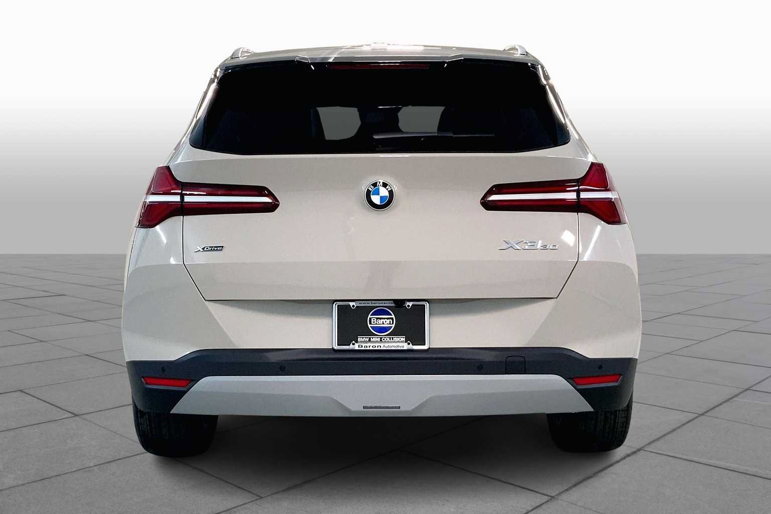 Used 2025 BMW X3 xDrive30i w/ Premium Package AWD/4WD image 4