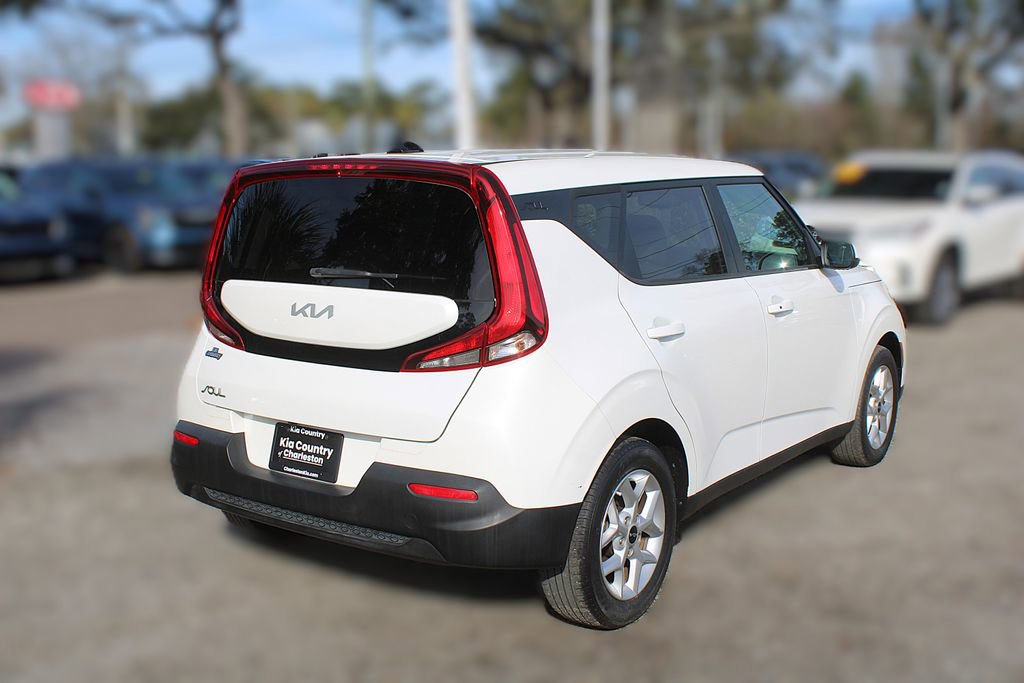 Used 2022 Kia Soul S image 7