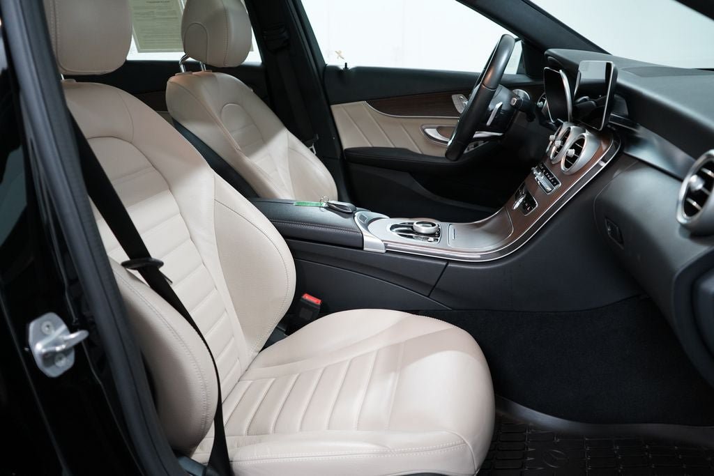 Used 2021 Mercedes-Benz C 300 4MATIC Sedan image 31