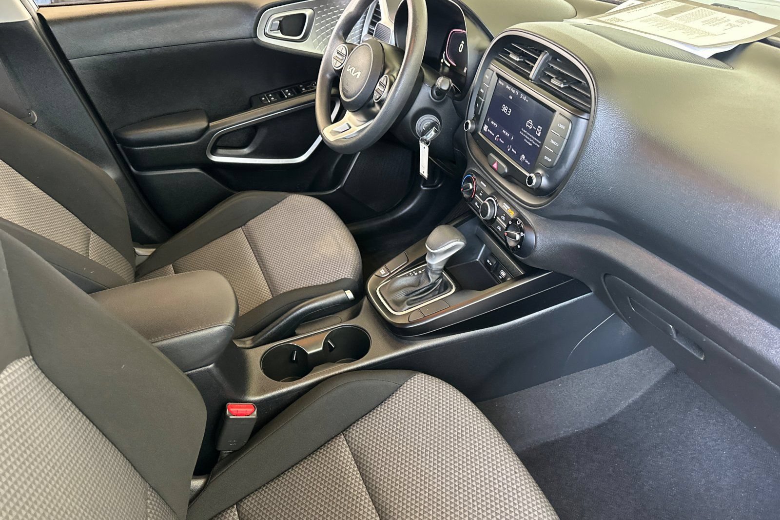 Certified 2023 Kia Soul LX FWD image 17