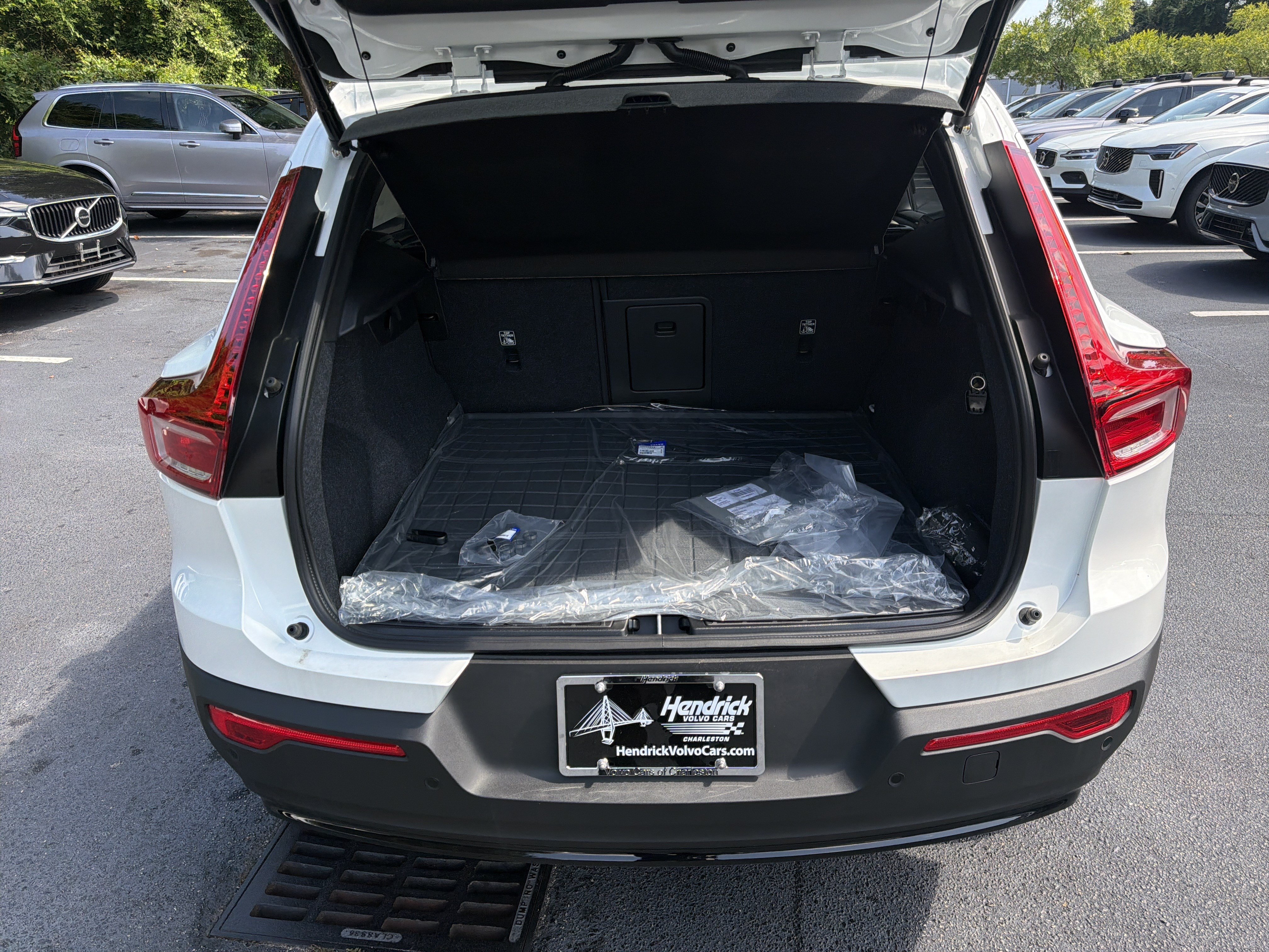 New 2026 Volvo XC40 B5 Ultra w/ Protection Package Premier AWD/4WD image 35