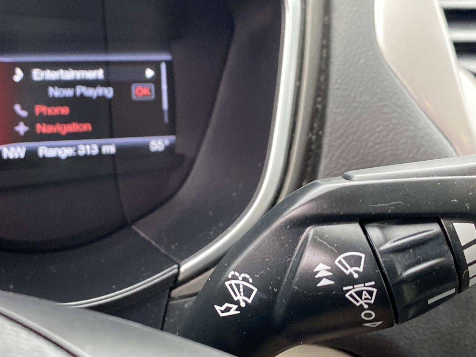 Used 2019 Ford Fusion SE image 14
