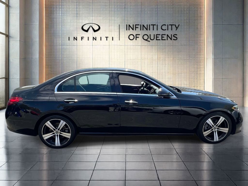 Used 2022 Mercedes-Benz C 300 4MATIC Sedan image 4