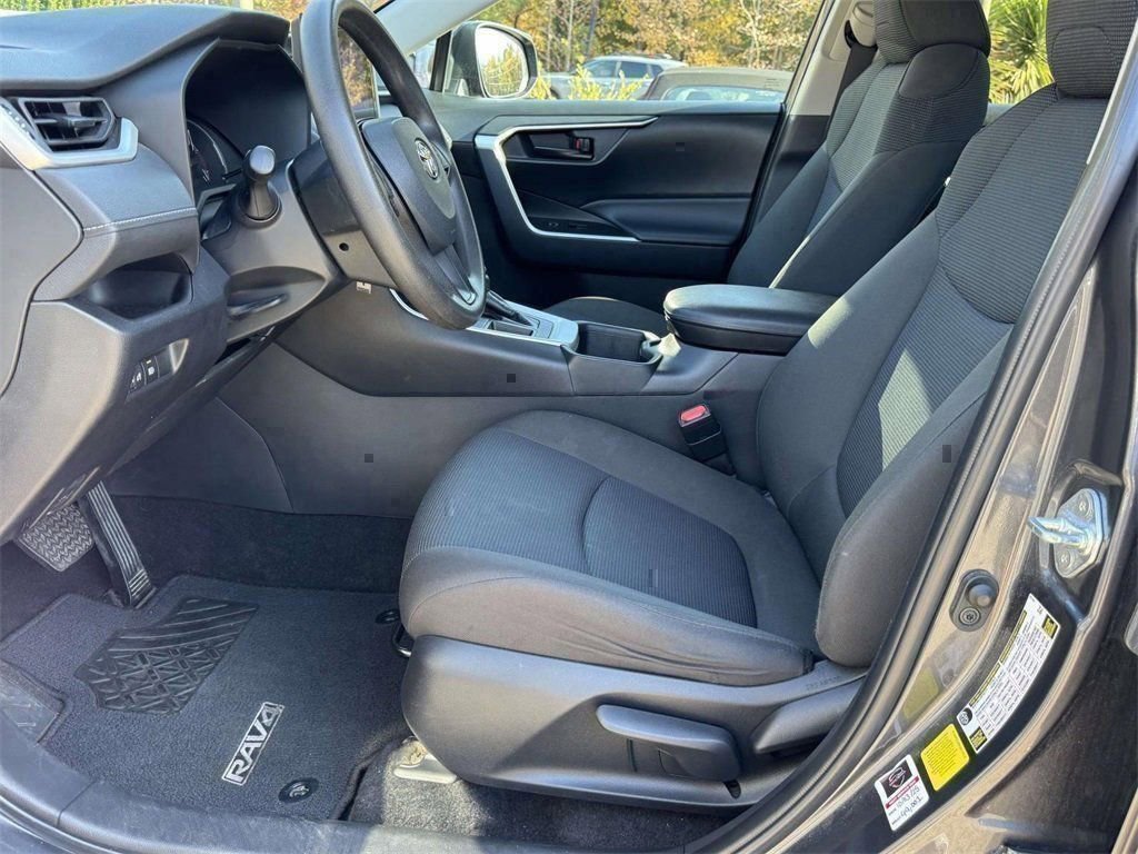 Used 2023 Toyota RAV4 LE image 19
