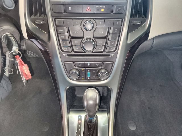 Used 2013 Buick Verano FWD image 19