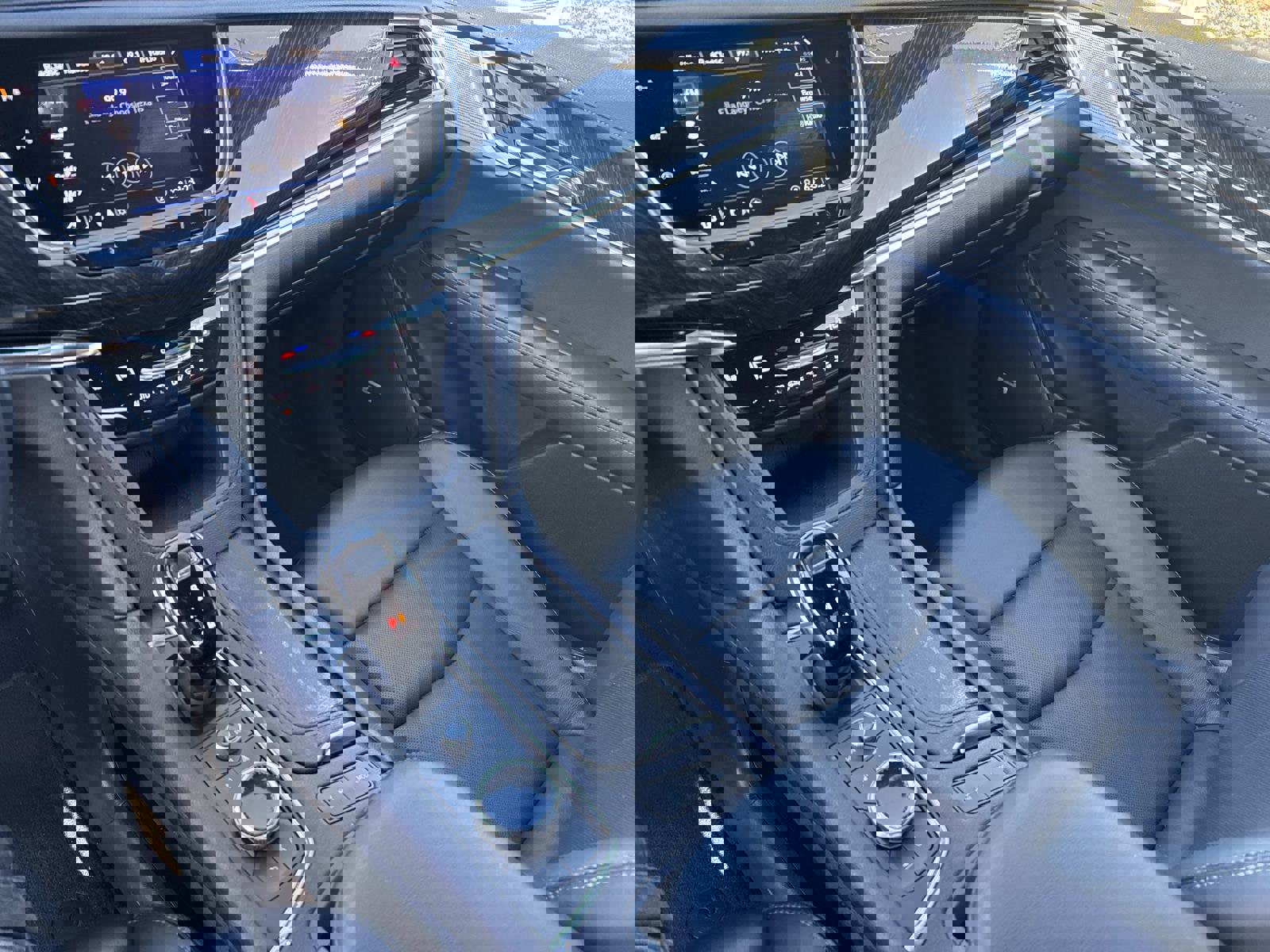 Used 2021 Cadillac XT6 Premium Luxury image 24