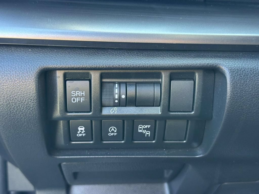 Used 2023 Subaru Crosstrek 2.5i Limited w/ Moonroof Package AWD/4WD image 31