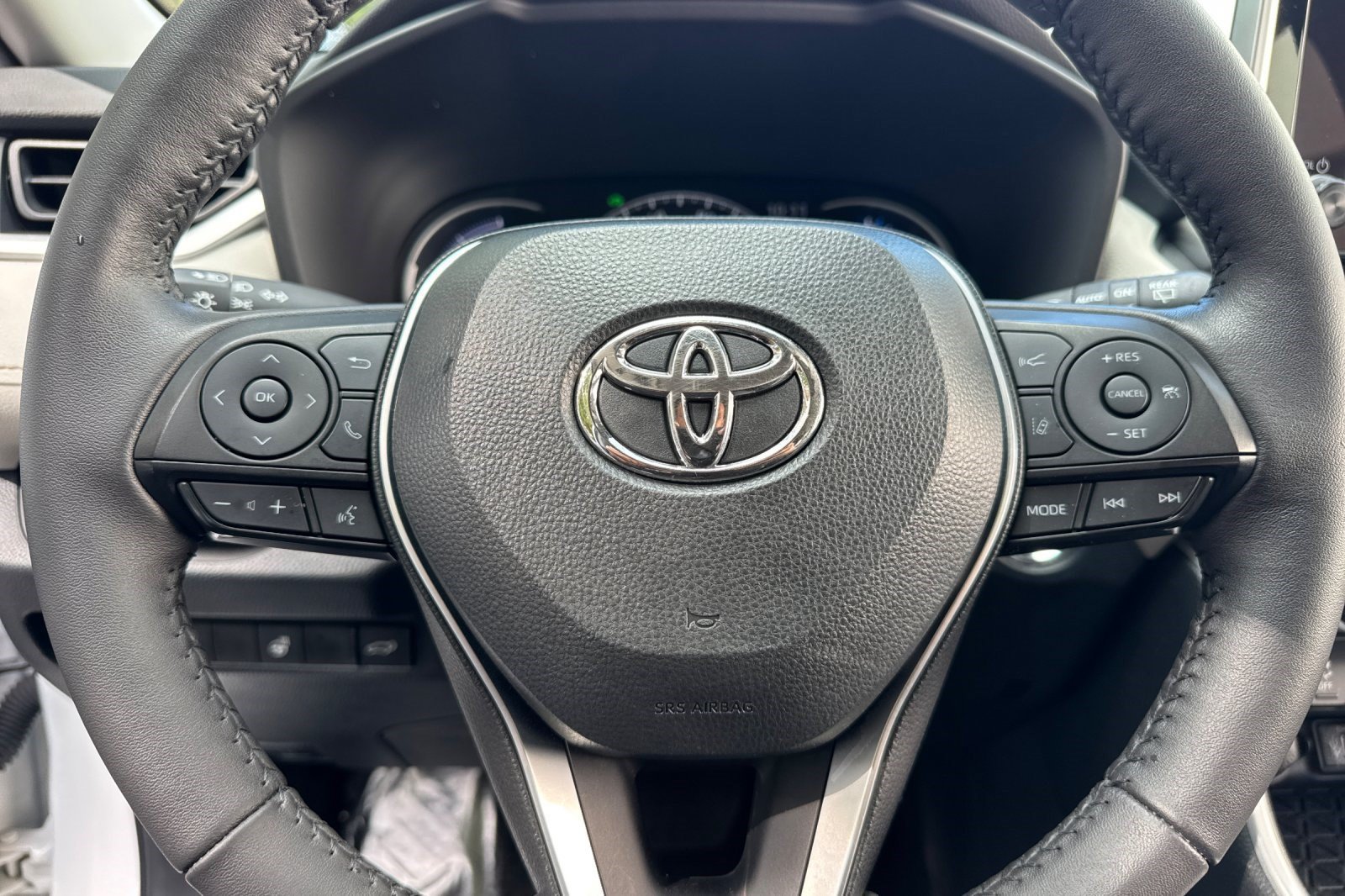 Used 2023 Toyota RAV4 XLE w/ Convenience Package AWD/4WD image 10