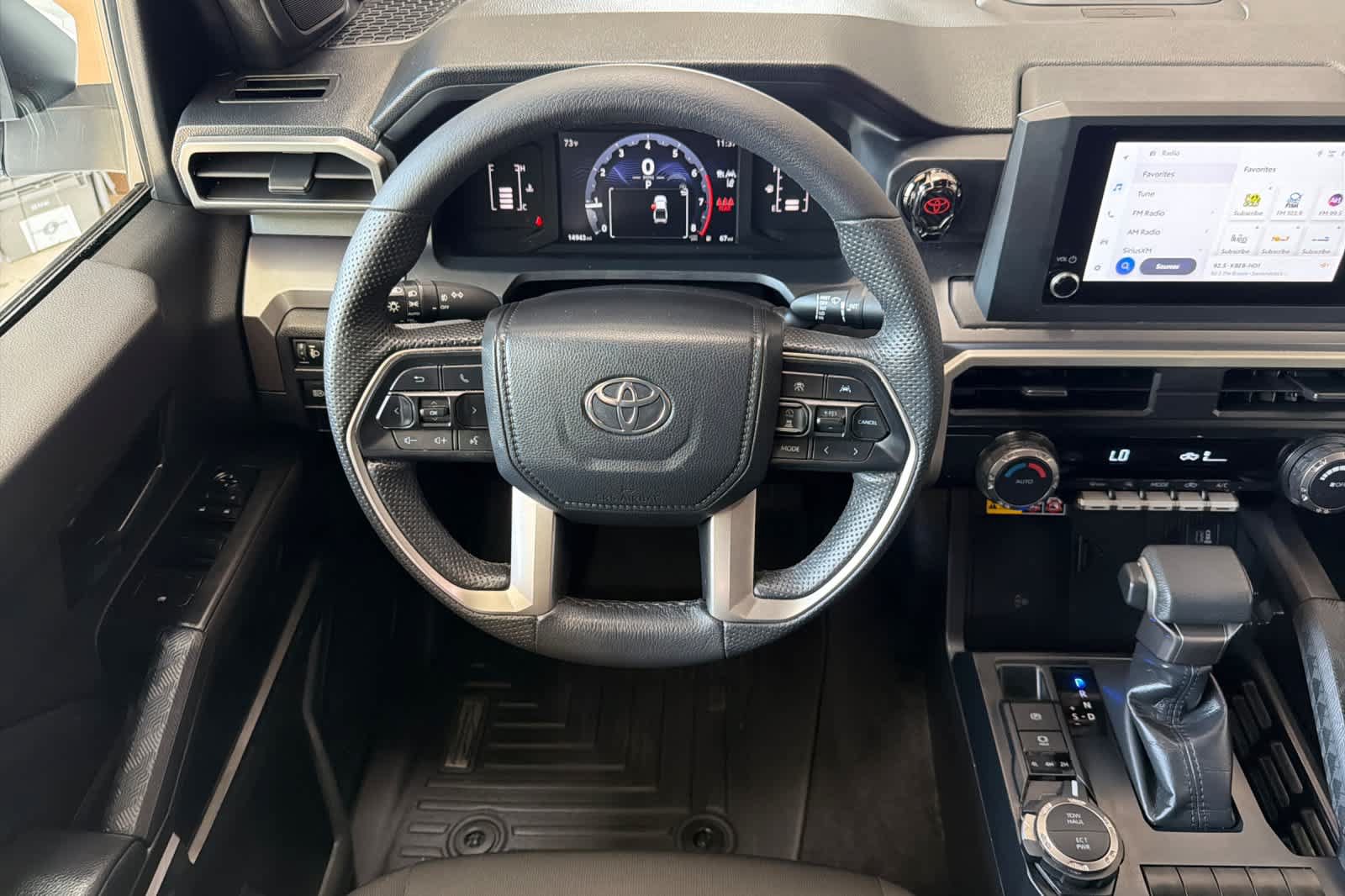 Used 2024 Toyota Tacoma SR5 w/ SR5 Upgrade Package AWD/4WD image 14