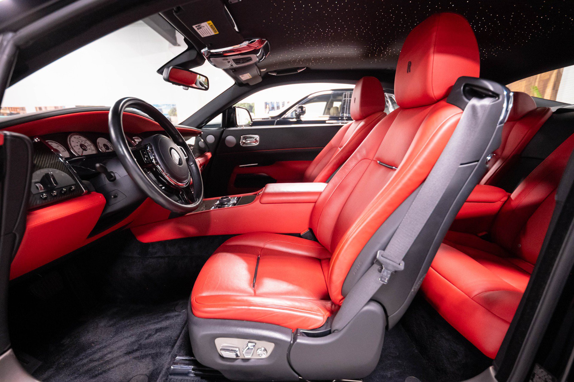 Used 2016 Rolls-Royce Wraith RWD image 8