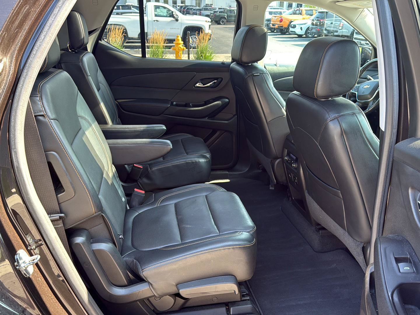 Used 2018 Chevrolet Traverse Premier w/ Driver Confidence II Package FWD image 12