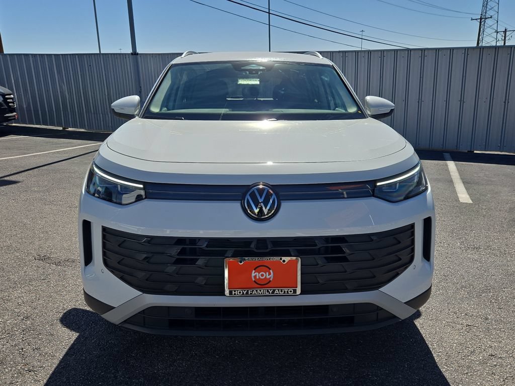Certified 2025 Volkswagen Tiguan SE FWD image 4