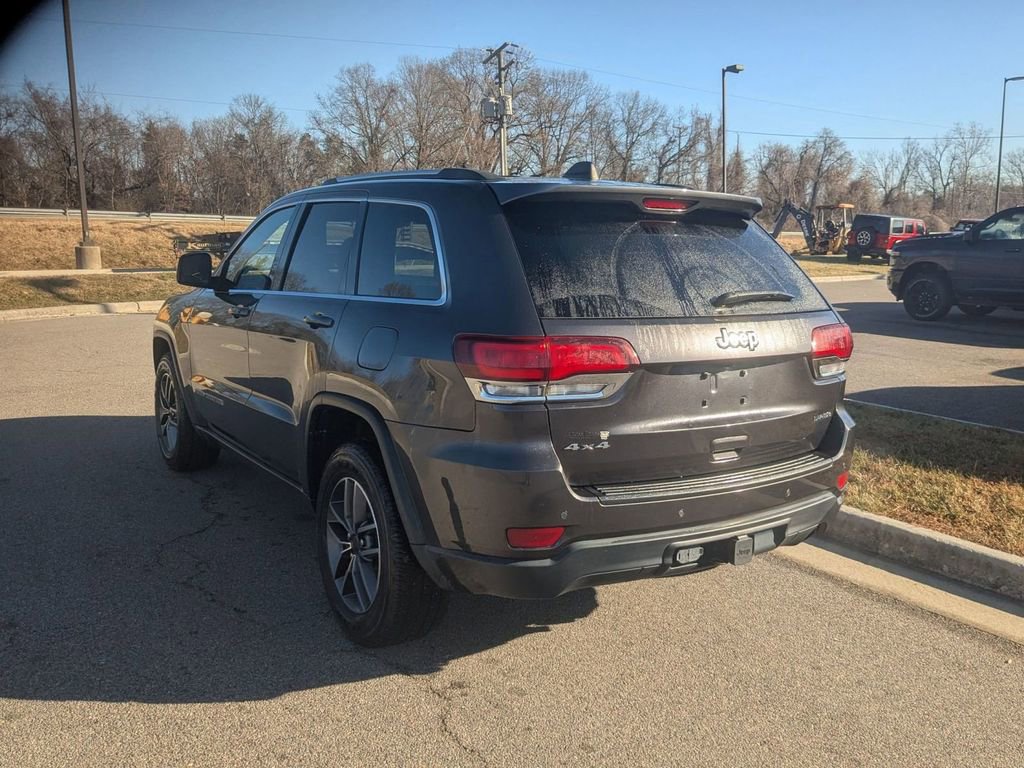 Used 2020 Jeep Grand Cherokee Laredo w/ 18" Wheel & 8.4" Radio Group video 3