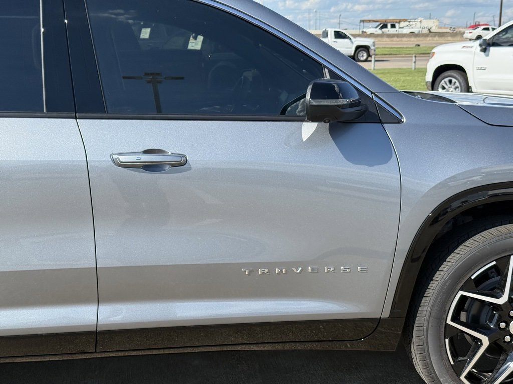 New 2026 Chevrolet Traverse High Country image 11