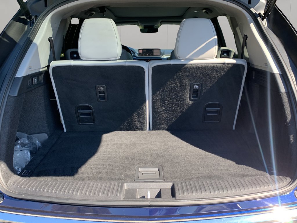Used 2023 Acura MDX w/ Technology Package FWD image 10